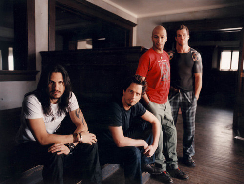 Izvajalci/AUDIOSLAVE