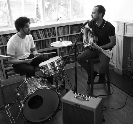 Izvajalci/BROKEN_BELLS