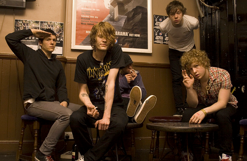 Izvajalci/CAGE_THE_ELEPHANT