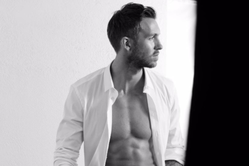 Izvajalci/CALVIN_HARRIS