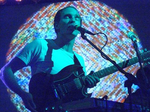 Izvajalci/CARIBOU