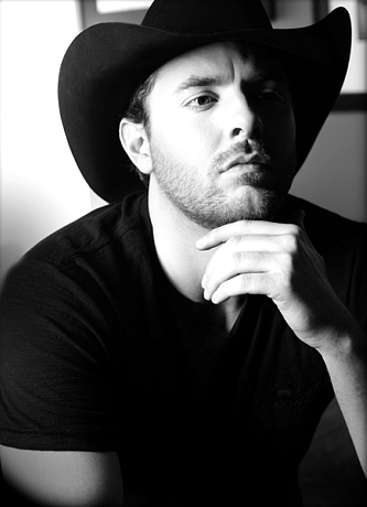 Izvajalci/CHRIS_YOUNG