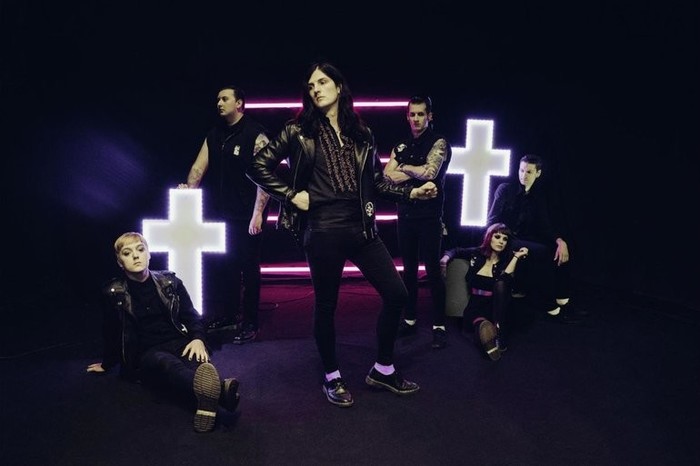 Izvajalci/CREEPER