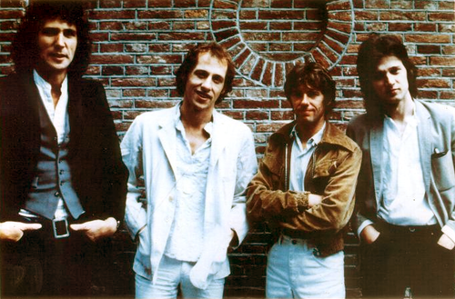 Izvajalci/DIRE_STRAITS