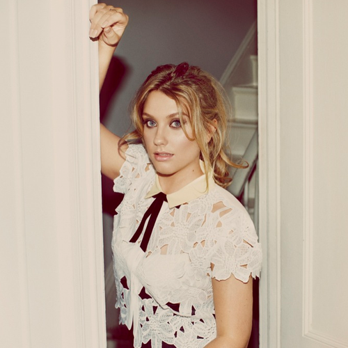 Izvajalci/ELLA_HENDERSON