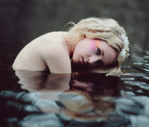 Izvajalci/EMMA_LOUISE