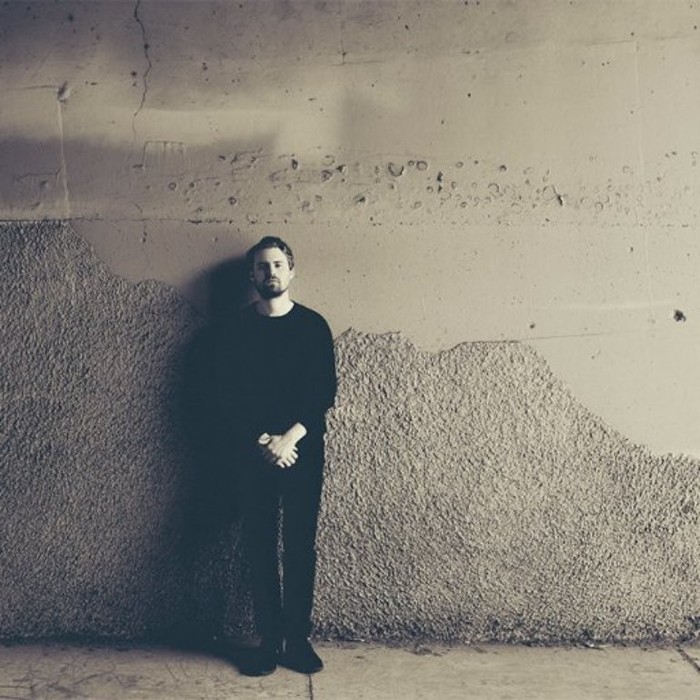 Izvajalci/ETHAN_GRUSKA