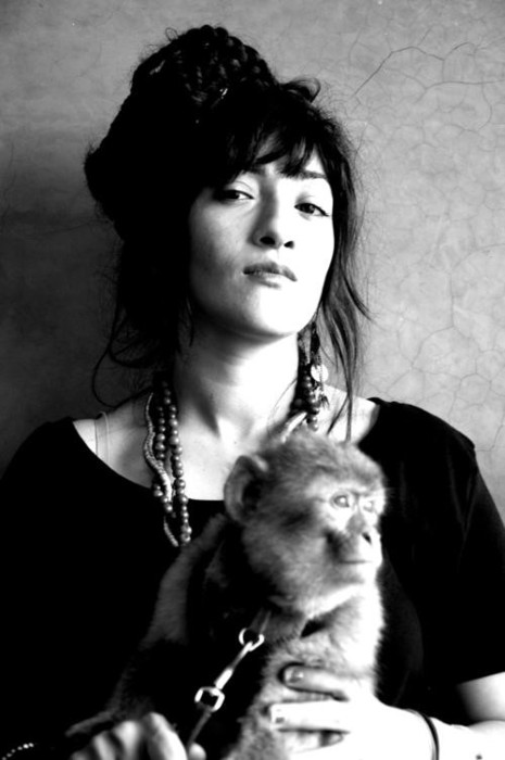 Izvajalci/HINDI_ZAHRA