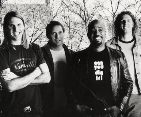 HOOTIE &amp; THE BLOWFISH