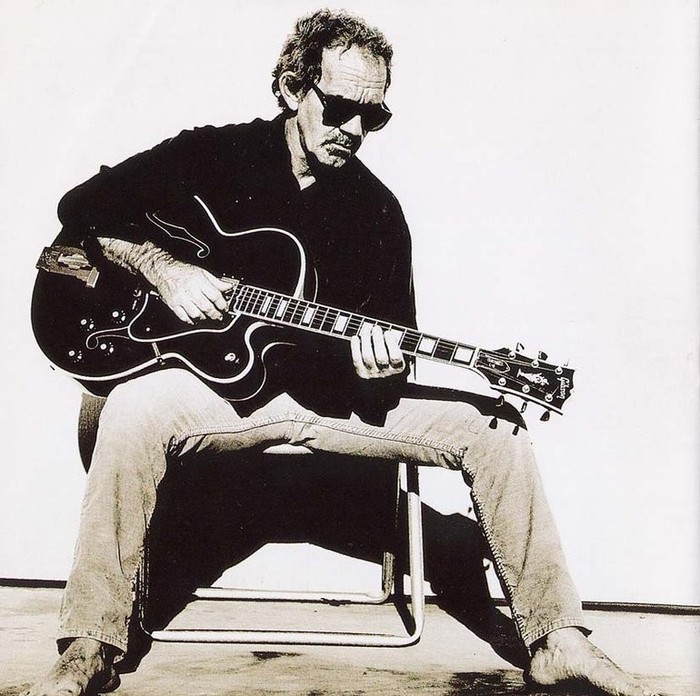 Izvajalci/JJ_CALE