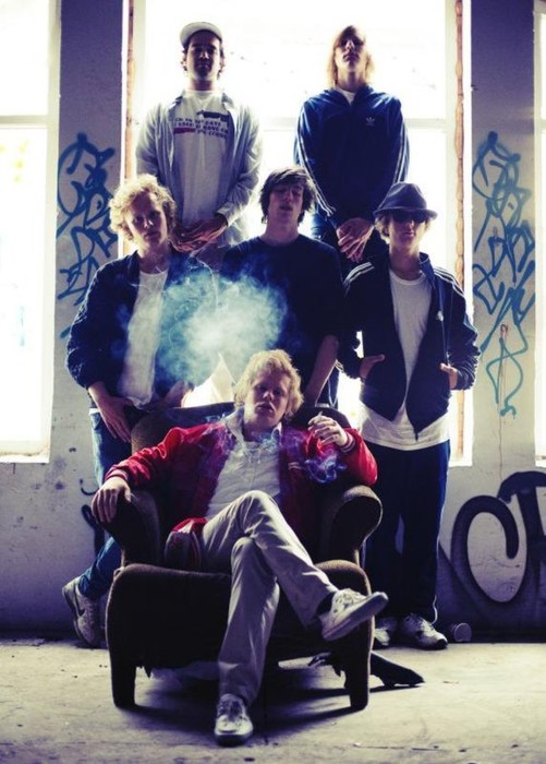 Izvajalci/KAKKMADDAFAKKA