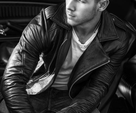 NICK JONAS