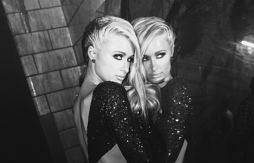 Izvajalci/PARIS_HILTON