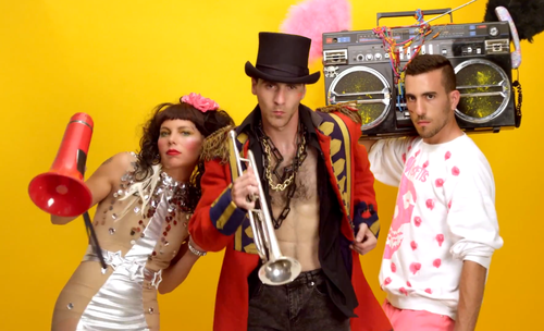 Izvajalci/SAM_AND_THE_WOMP