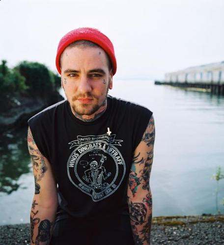 Izvajalci/Screen_Shot-06-26_at_10.11.41