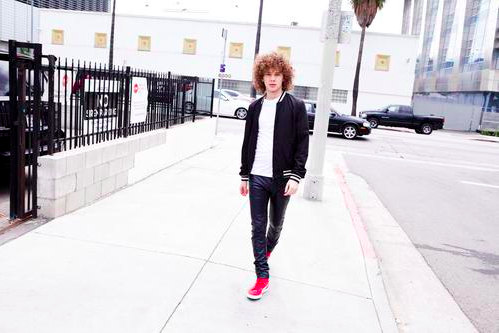 Izvajalci/Screen_Shot-06-26_at_10.37.53