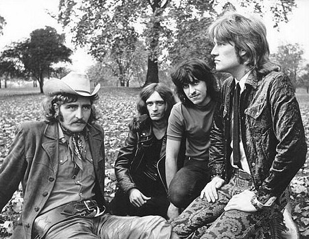 Izvajalci/Screen_Shot-08-25_at_13.00.02