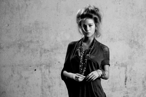 Izvajalci/SelahSue8331