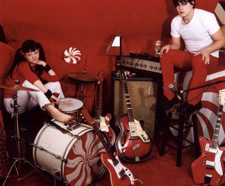 THE WHITE STRIPES