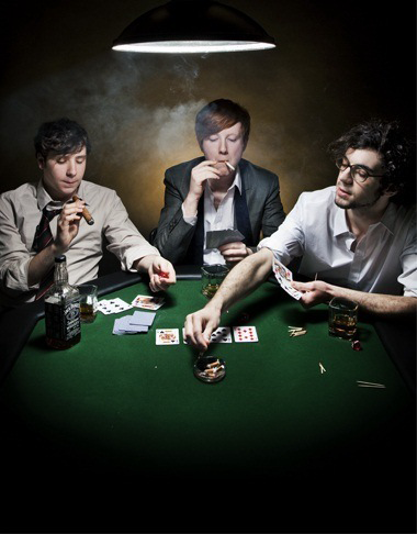 Izvajalci/TWO_DOOR_CINEMA_CLUB