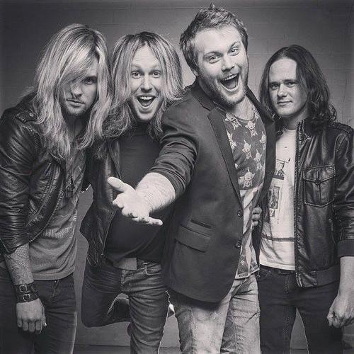 Izvajalci/WE_ARE_HARLOT