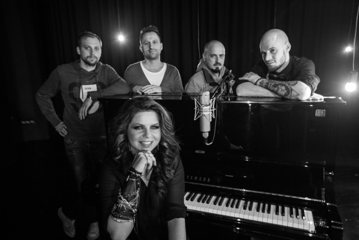 Nove_skladbe/Neisha_Mama_rekla