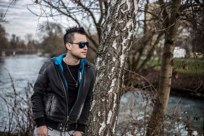 Nove_skladbe/Omar_promo_photo_1
